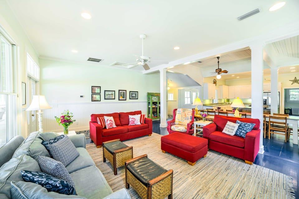 Waterfront Perdido Beach House w/ Canoes & Kayaks! House in Perdido Beach