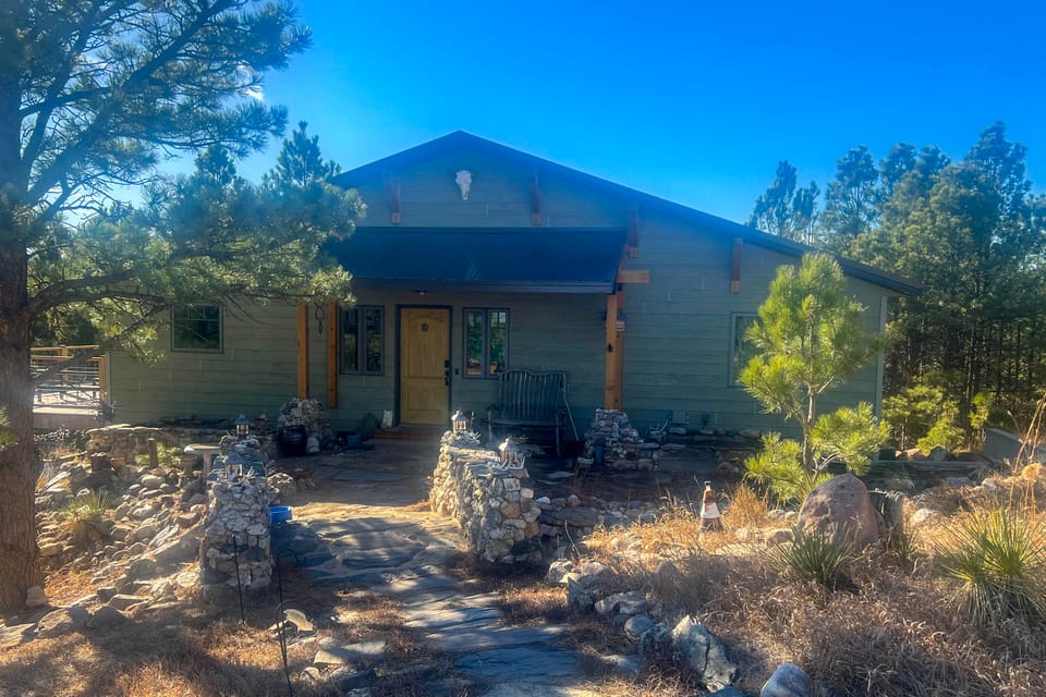 Hermosa Home w/ Black Hills View, Gas Grill & Deck House in East Custer
