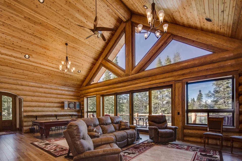 3 Mi to Slopes: Breck Cabin w/ Hot Tub & Views House in Summit County