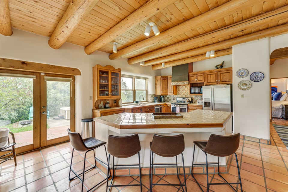 Arroyo Seco Adobe w/ Hot Tub Near Taos Ski Valley! House in New Mexico