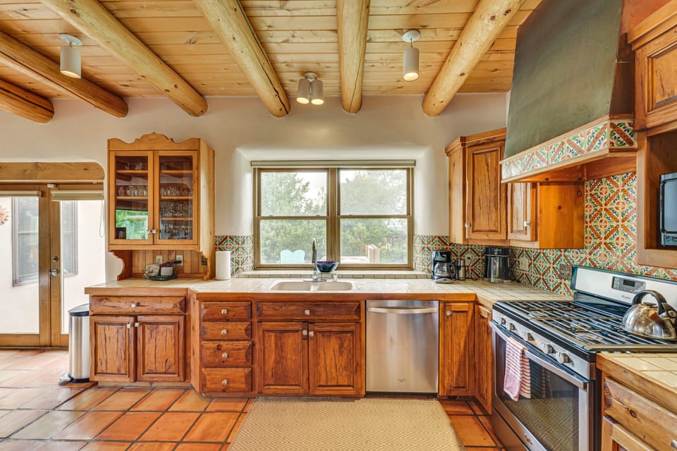 Arroyo Seco Adobe w/ Hot Tub Near Taos Ski Valley! House in New Mexico