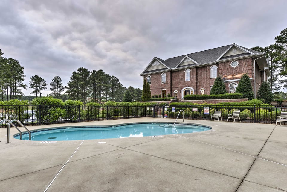 Anderson Creek Club Condo w/ Community Amenities! Apartment in North Carolina