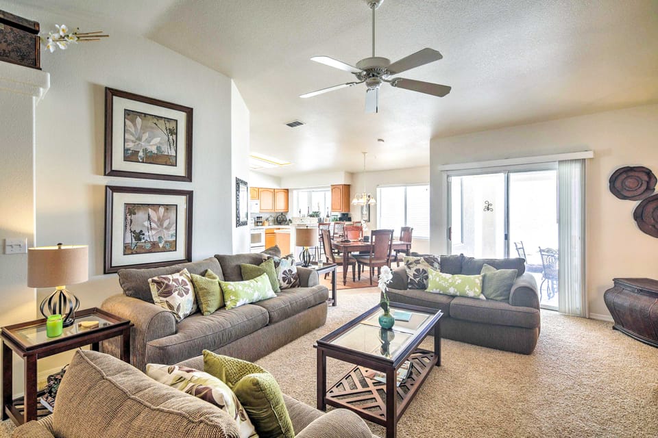 Cozy Lake Havasu City Retreat w/ Deck & Pool Table House in Lake Havasu City