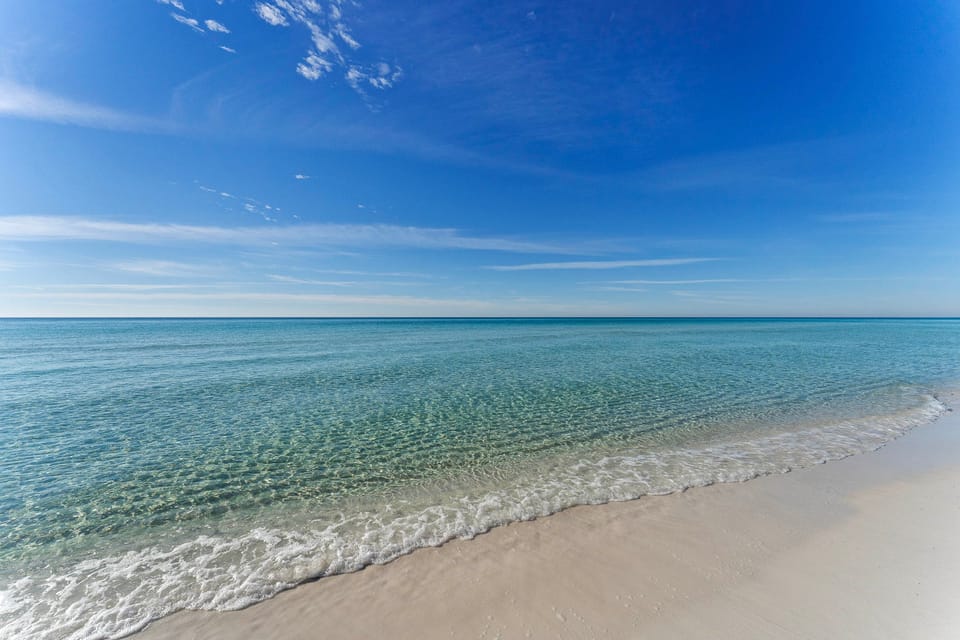 Miramar Beach Retreat - Beachfront & Poolside Apartment in Miramar Beach