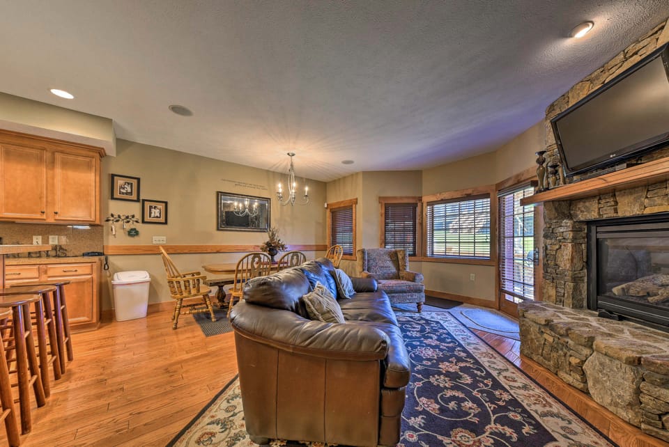 Southwind Seven Springs Home on Ski Slopes! Apartment in Pennsylvania