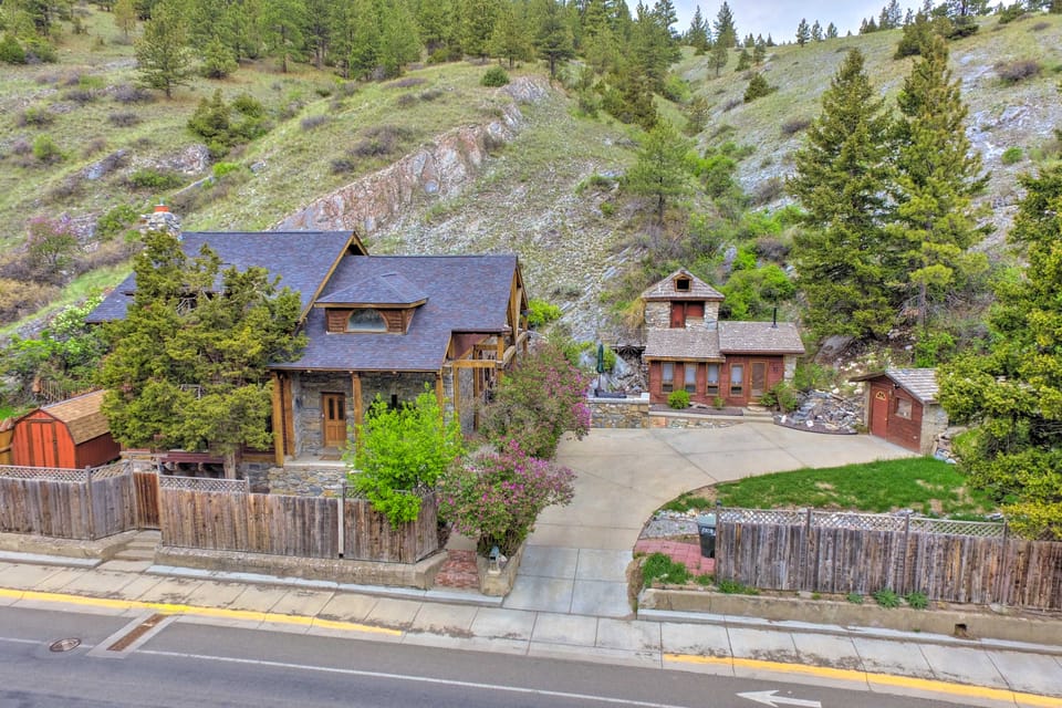 Historic Helena Retreat - Near Dtwn & Mt Helena! House in Helena