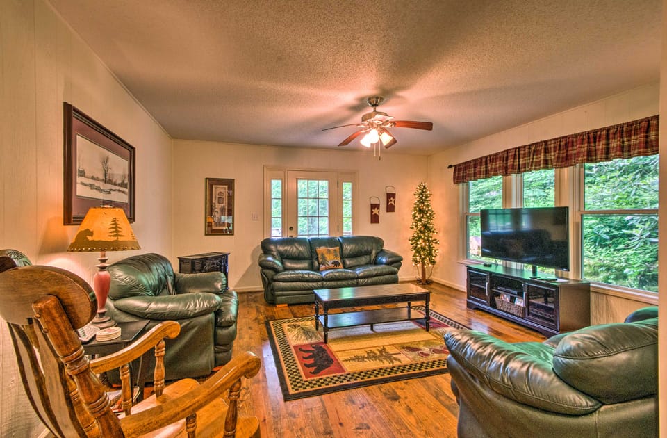 Serene Todd Getaway w/ Private Pond & Creek Views! House in Watauga