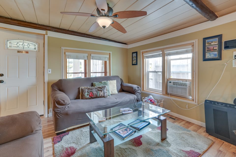Cozy Houghton Lake Vacation Rental w/ Fireplace! House in Houghton Lake