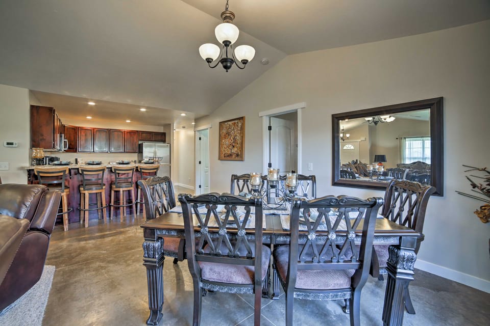 Mountain-View Moab Home w/ Pool & Hot Tub Access! House in Utah