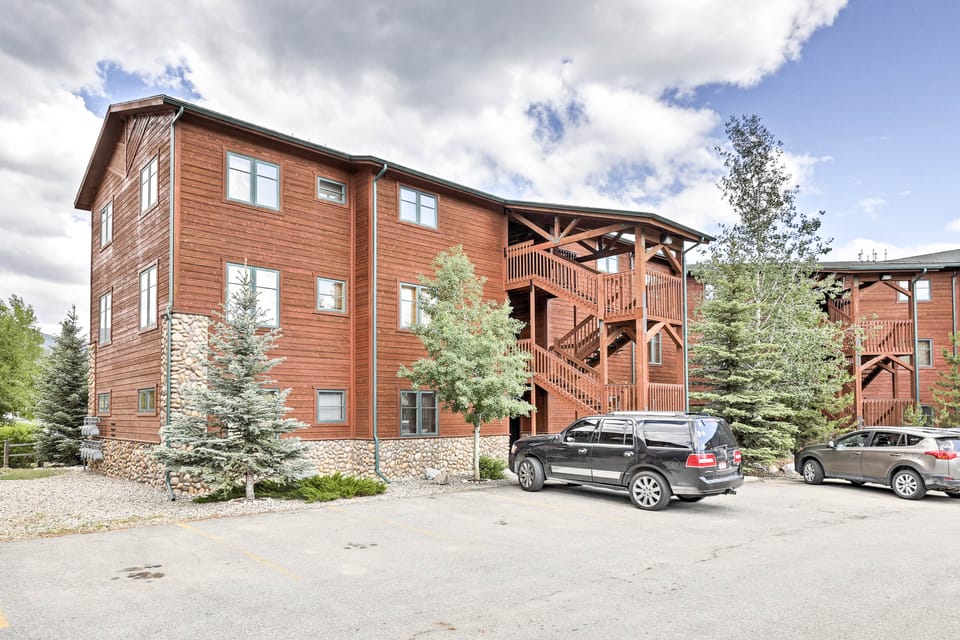 7 Mi to National Park: Grand Lake Condo w/ Deck! Apartment in Grand Lake