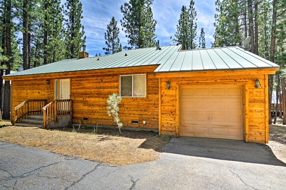 4 Mi to Heavenly: Home w/ Deck in South Lake Tahoe House in South Lake Tahoe