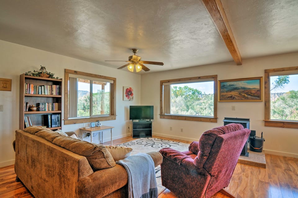 Cozy Henrieville Cabin: 18 Mi to Bryce Canyon NP! House in Utah