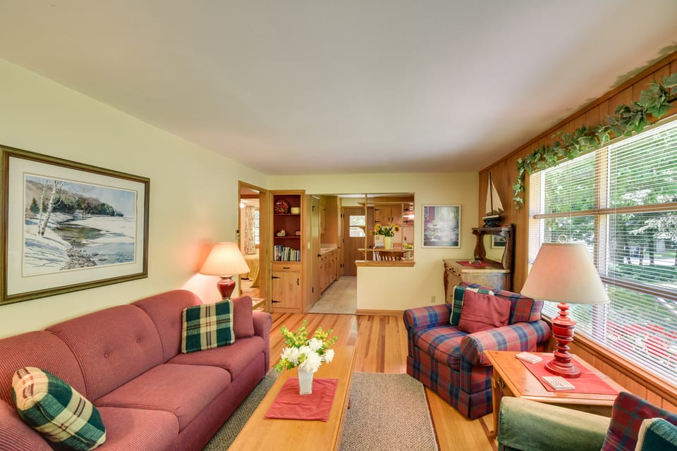 Ephraim Vacation Rental - 3 Mi to Fish Creek Beach Cottage in Ephraim