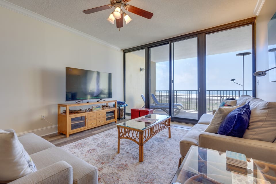 Beachfront Dauphin Island Condo w/ 2 Pools & Sauna Apartment in Dauphin Island