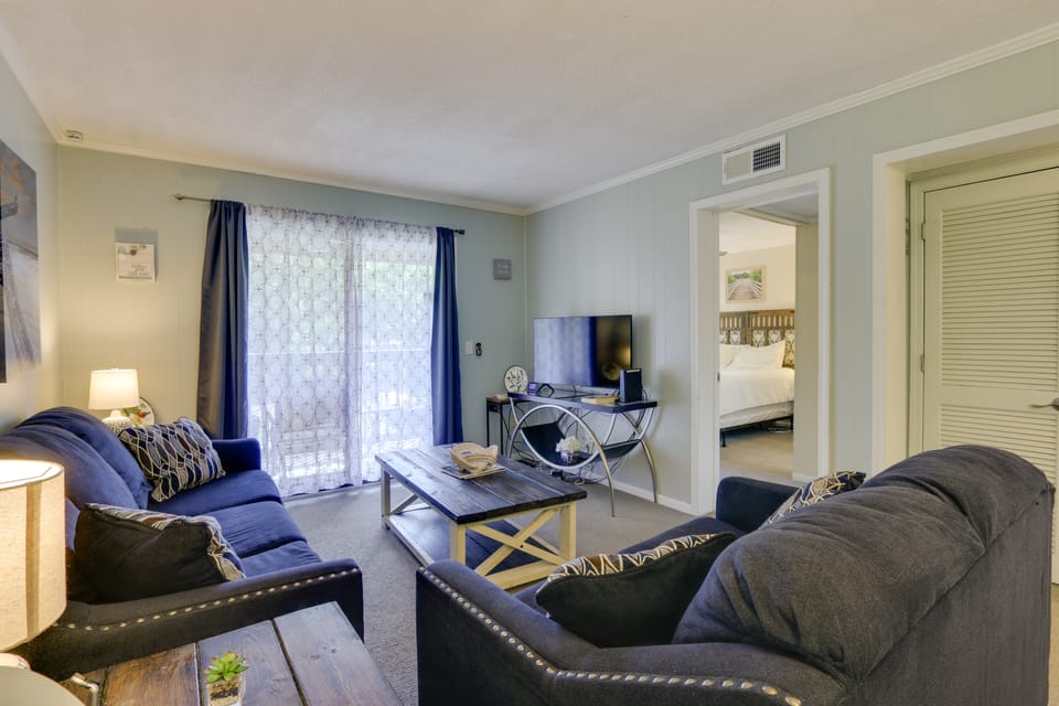 Walk to Pool & Beach: Hilton Head Island Condo! Apartment in Hilton Head Island
