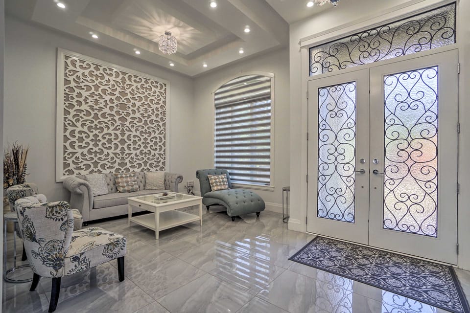 Luxury Surrey Home w/ Patio & Views of Vancouver! House in New Westminster