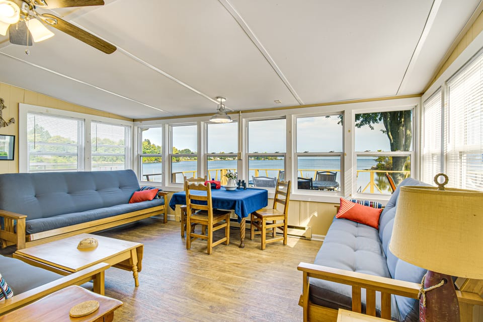 Bayfront Red Creek Vacation Rental w/ Boat Dock! Cottage in New York