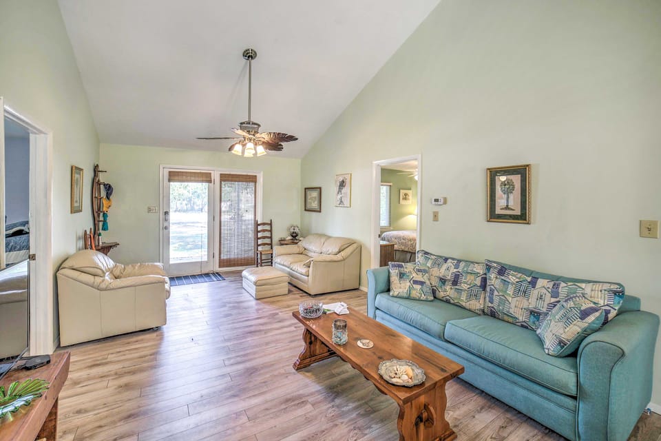 Oak Island Home w/ Yard < 1 Mi to the Beach! House in Oak Island