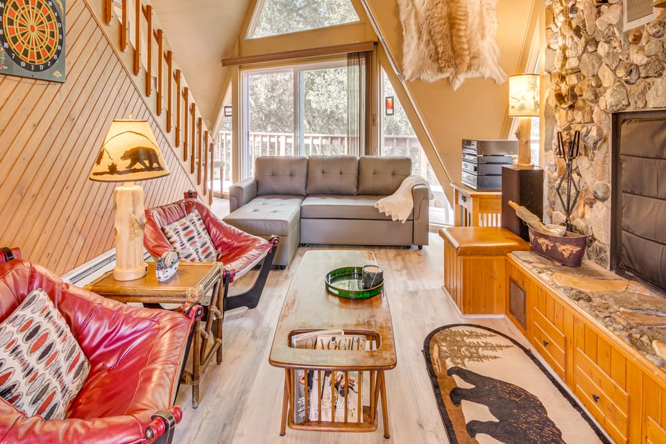 'Star House' Unique Home w/ 360 Mountain Views! House in Pine Mountain Club