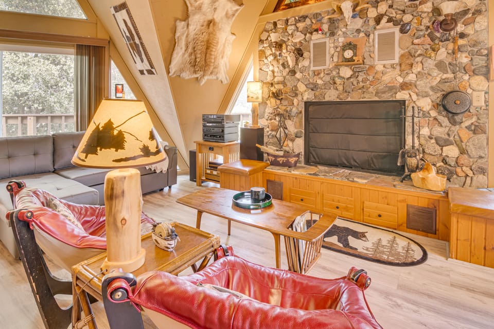 'Star House' Unique Home w/ 360 Mountain Views! House in Pine Mountain Club