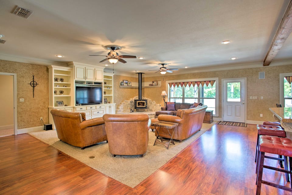Spacious Stallion Lake Ranch Home w/ Patio House in Texas
