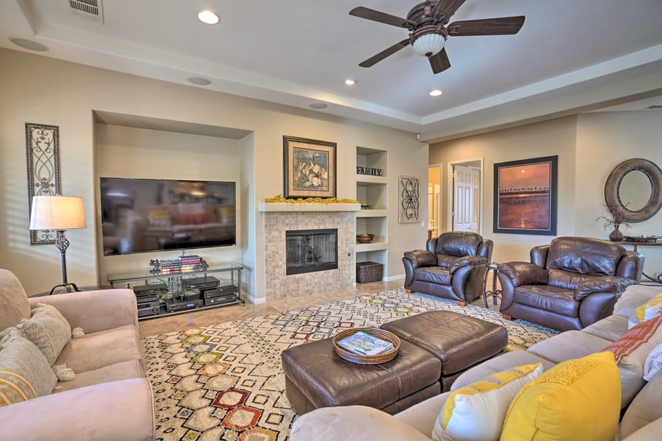 6 Mi to Coachella: Updated Home w/ Pool & Spa House in Indio