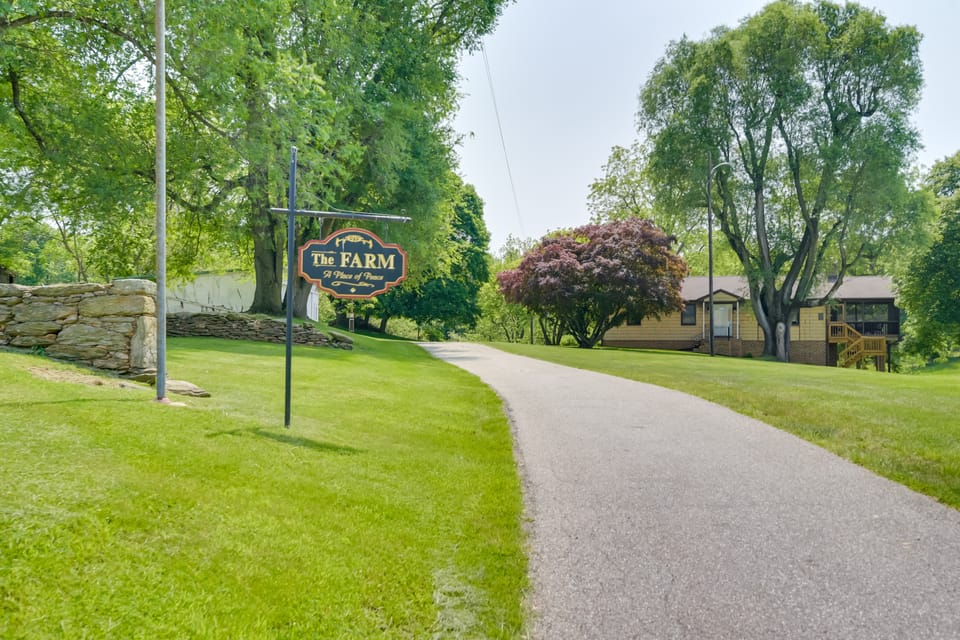 2 Mi to Wineries: Calm Cottage on 90 Acres w/ Barn Cottage in Pennsylvania