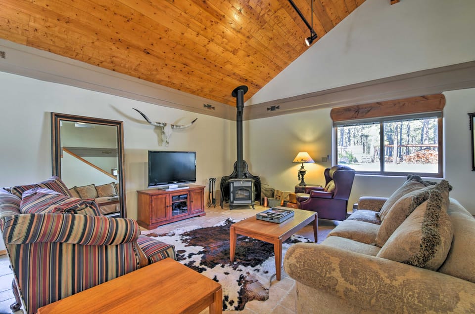 Angel Fire Mountain Cabin w/ Hot Tub & Sauna! House in New Mexico