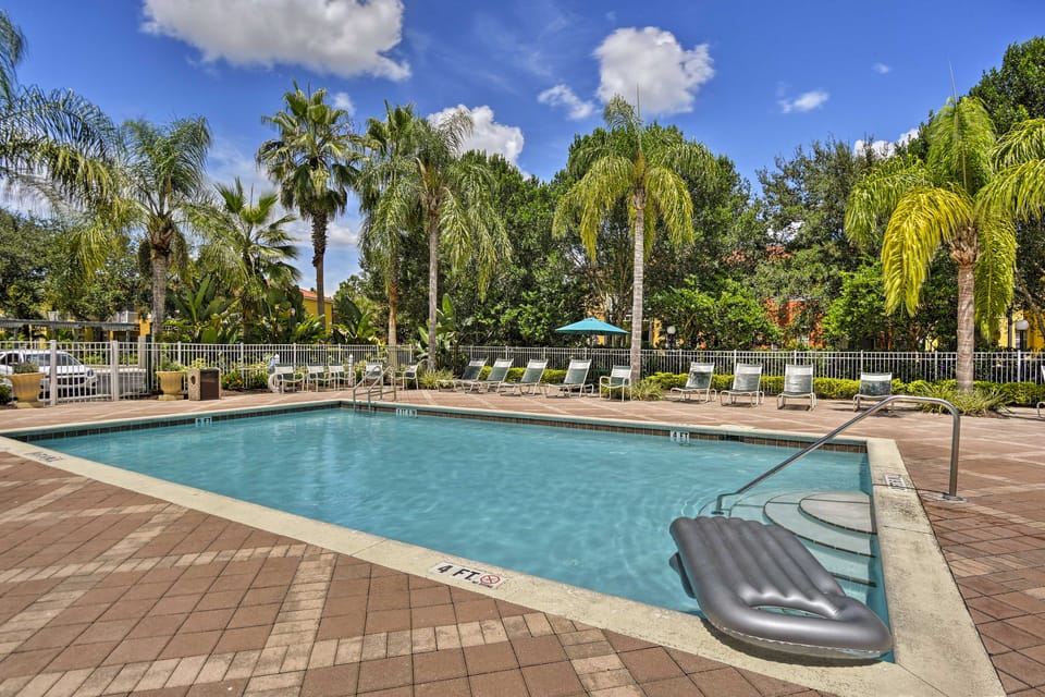 5 Mi to Disney: Emerald Island Resort Condo! Apartment in Four Corners