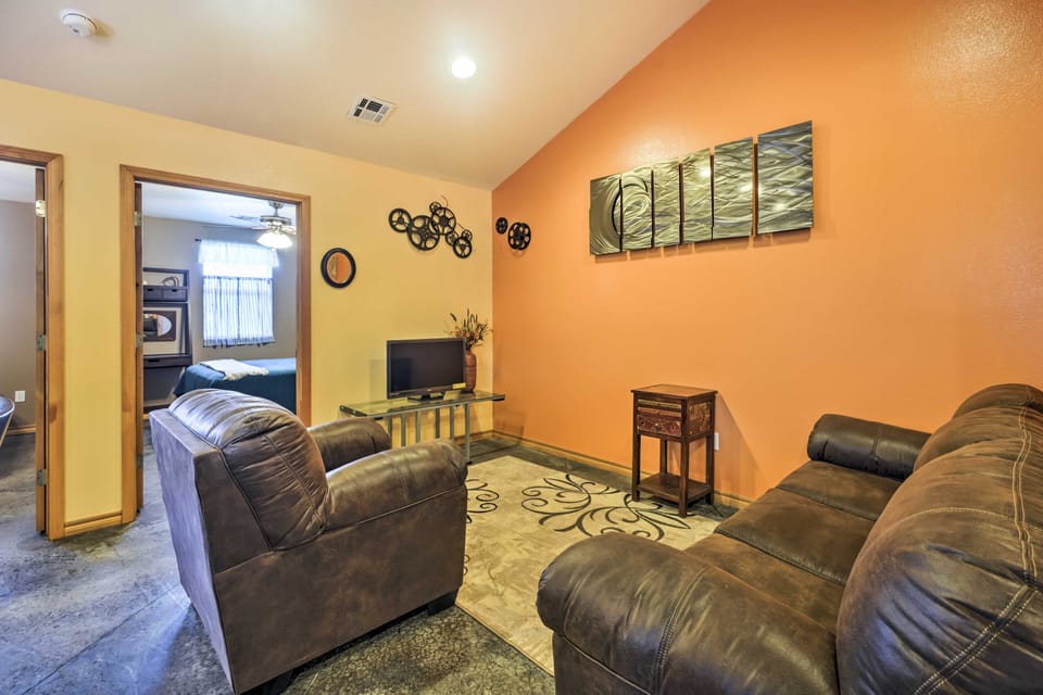 The Bunkhouse at Rolling Meadows Ranch w/ Grill! House in Oklahoma