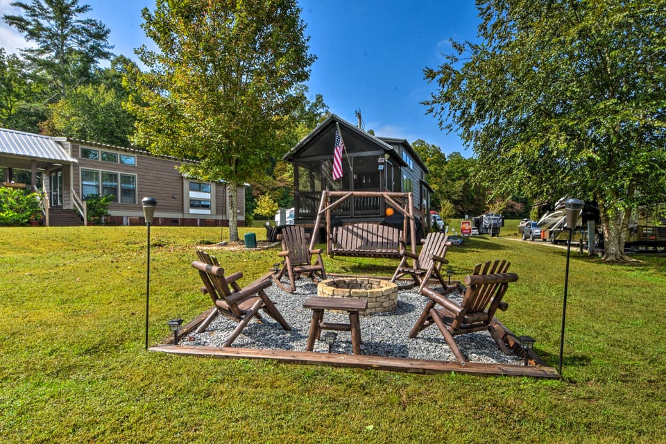 Secluded Morganton Tiny Home w/ Grills! House in Georgia