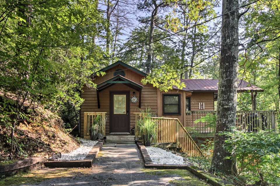 Gatlinburg Home w/ Hot Tub ~ 4 Mi to Town! House in Gatlinburg
