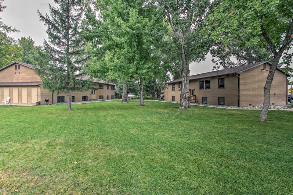 Cozy Angler's Apt - Steps to Trout Fishing River! Apartment in Montana