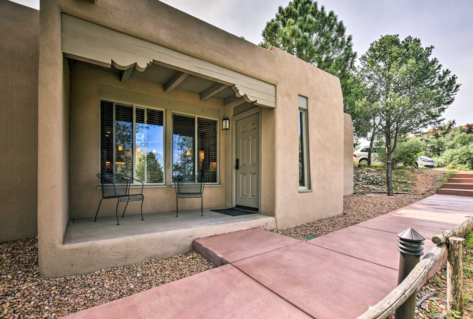 Walkable Adobe-Style Abode w/ Community Amenities! Apartment in Santa Fe