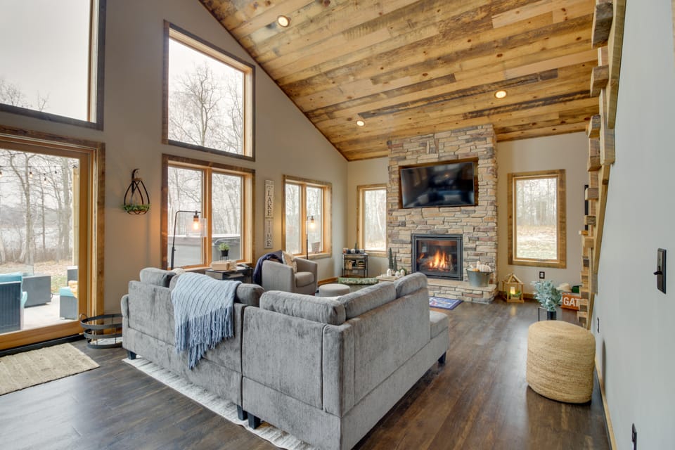 Modern Lakeside Chalet on Crow Wing Chain w/ Dock! House in Minnesota