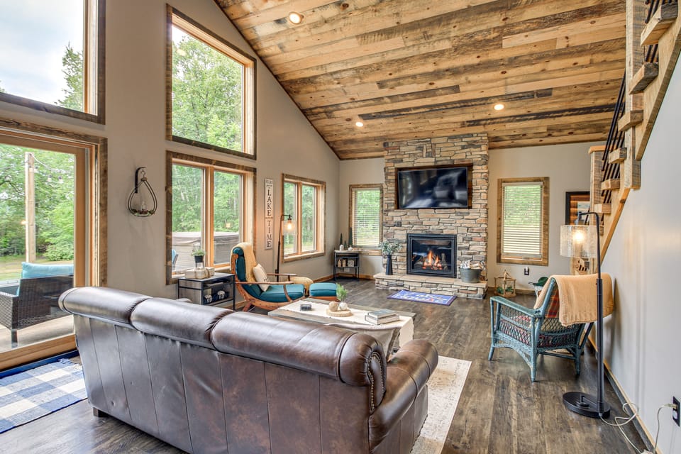 Modern Lakeside Chalet on Crow Wing Chain w/ Dock! House in Minnesota