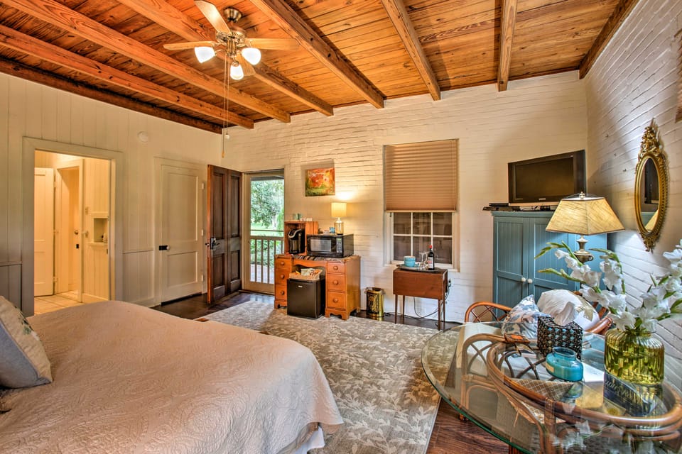 Historic Baton Rouge Vacation Rental: 6 Mi to LSU! Apartment in Baton Rouge