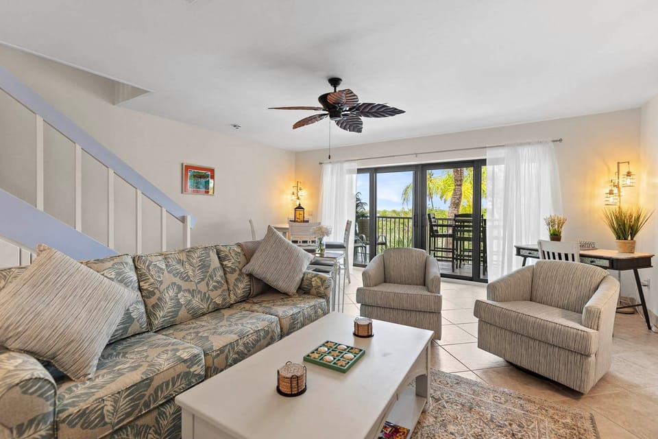 Waterfront Matlacha Condo w/ Patio & Pool Access Apartment in Matlacha