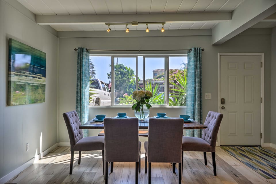 Remodeled Ventura Beach Home with Yard & Fire Pit! House in Ventura
