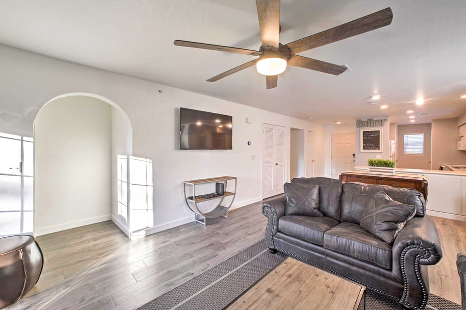 3 Mi to Branson Landing! Condo w/ Game Room Access Apartment in Hollister