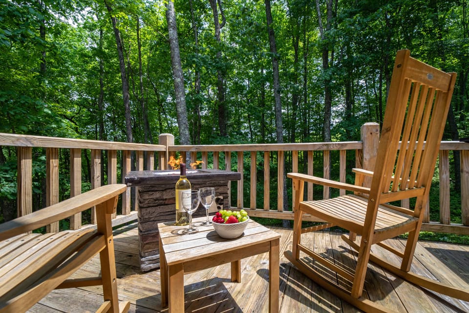 Blue Ridge Cabin Getaway | Cashiers & Highlands House in Tennessee