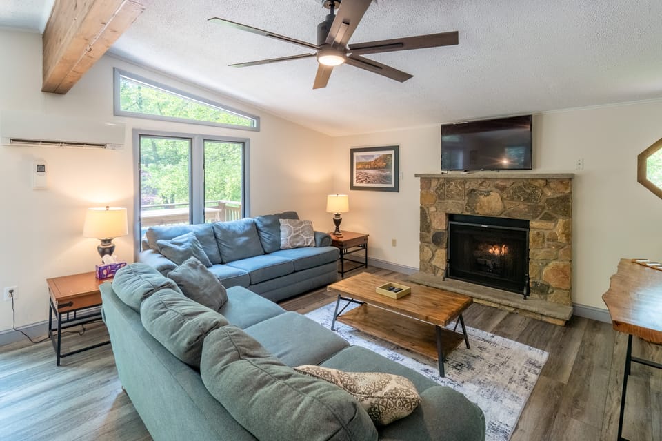 Lake Harmony Estates Family Home w/ Beach Access House in Kidder Township