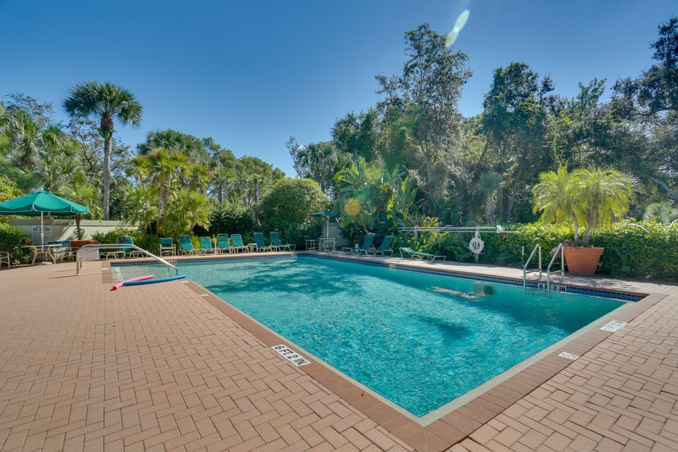 Bonita Springs Vacation Rental w/ Community Pool! Apartment in Bonita Springs
