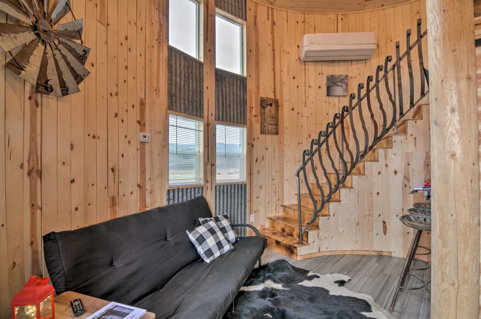 Unique Utah Tin Cabin w/ Mountain Views! Apartment in Utah
