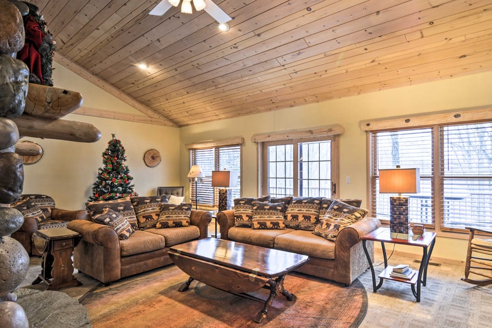 2 Mi to Schuss Mtn! Northern Retreat w/ Game Room House in Michigan