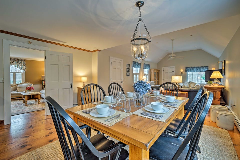 1 Mi to Nauset Beach: Upscale Orleans Home w/ Deck House in Orleans