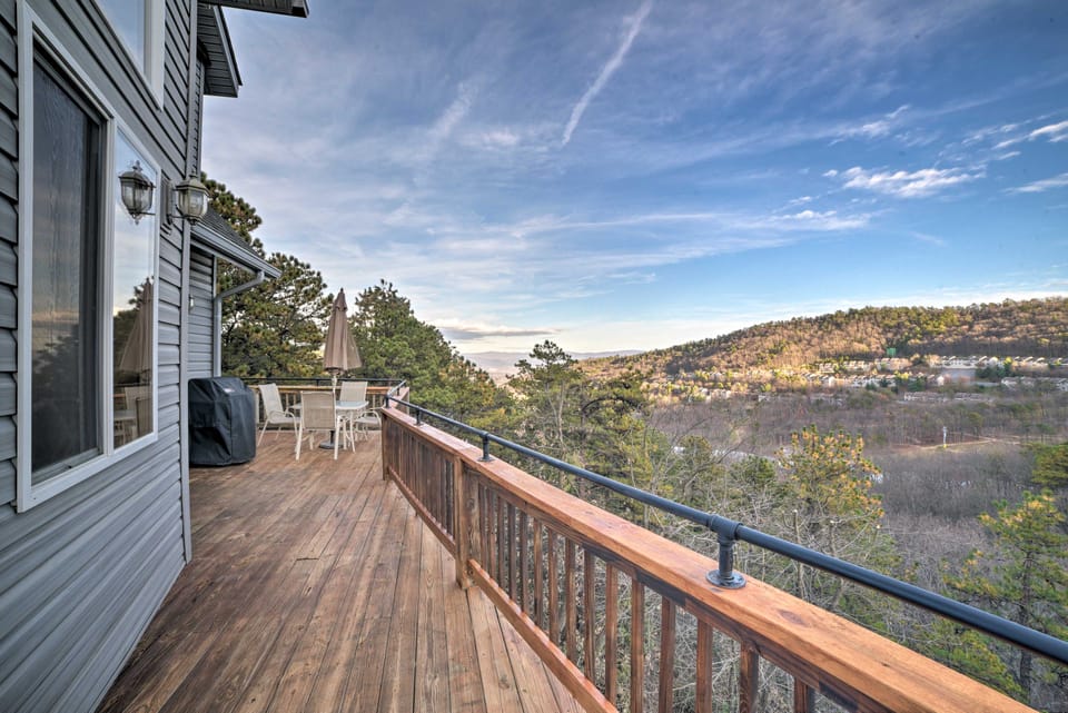 Family-Friendly Massanutten Home w/ Slope Views! House in Massanutten