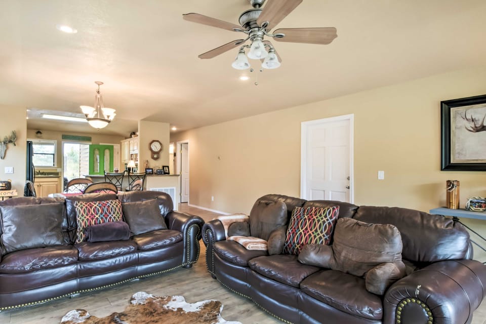 Ruidoso Home w/ Deck & Grill, Near Grindstone Lake House in Ruidoso