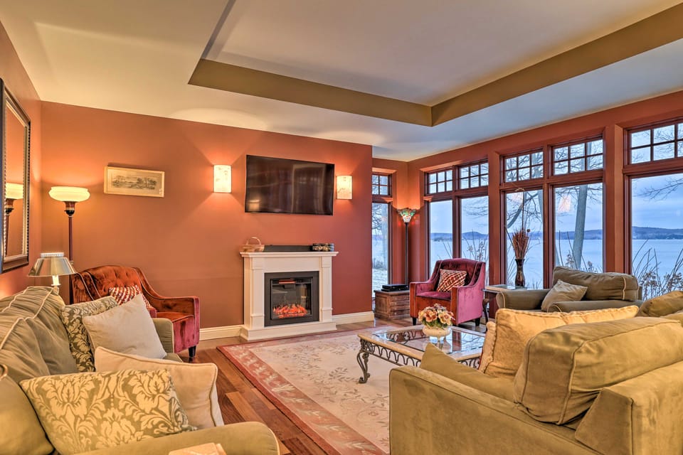 Stunning South Hero Home on Lake Champlain w/ View House in South Hero