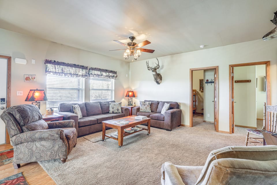 20 Mi to Taos Ski Valley: Secluded Mtn-View Cabin! House in New Mexico